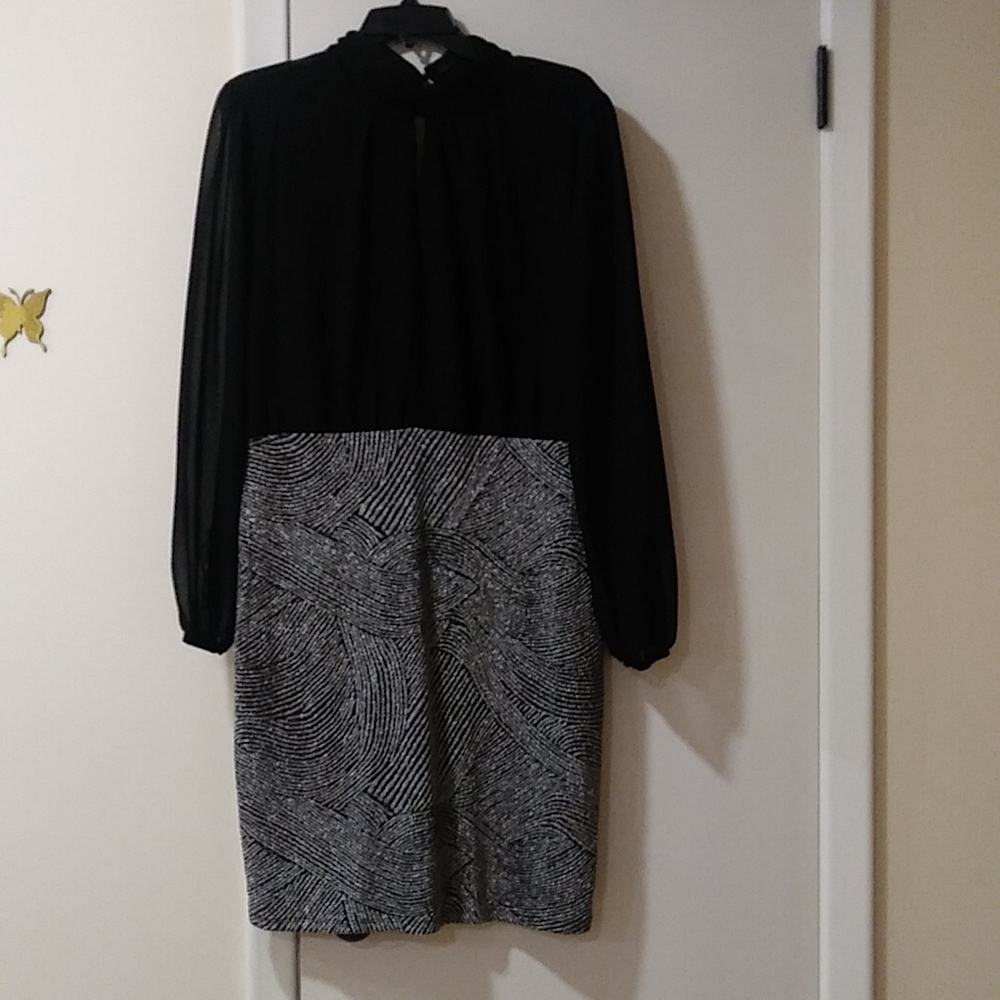 Women Absolutely Famous Long sleeve sheer Trim Dress BLK/ Silver Size L